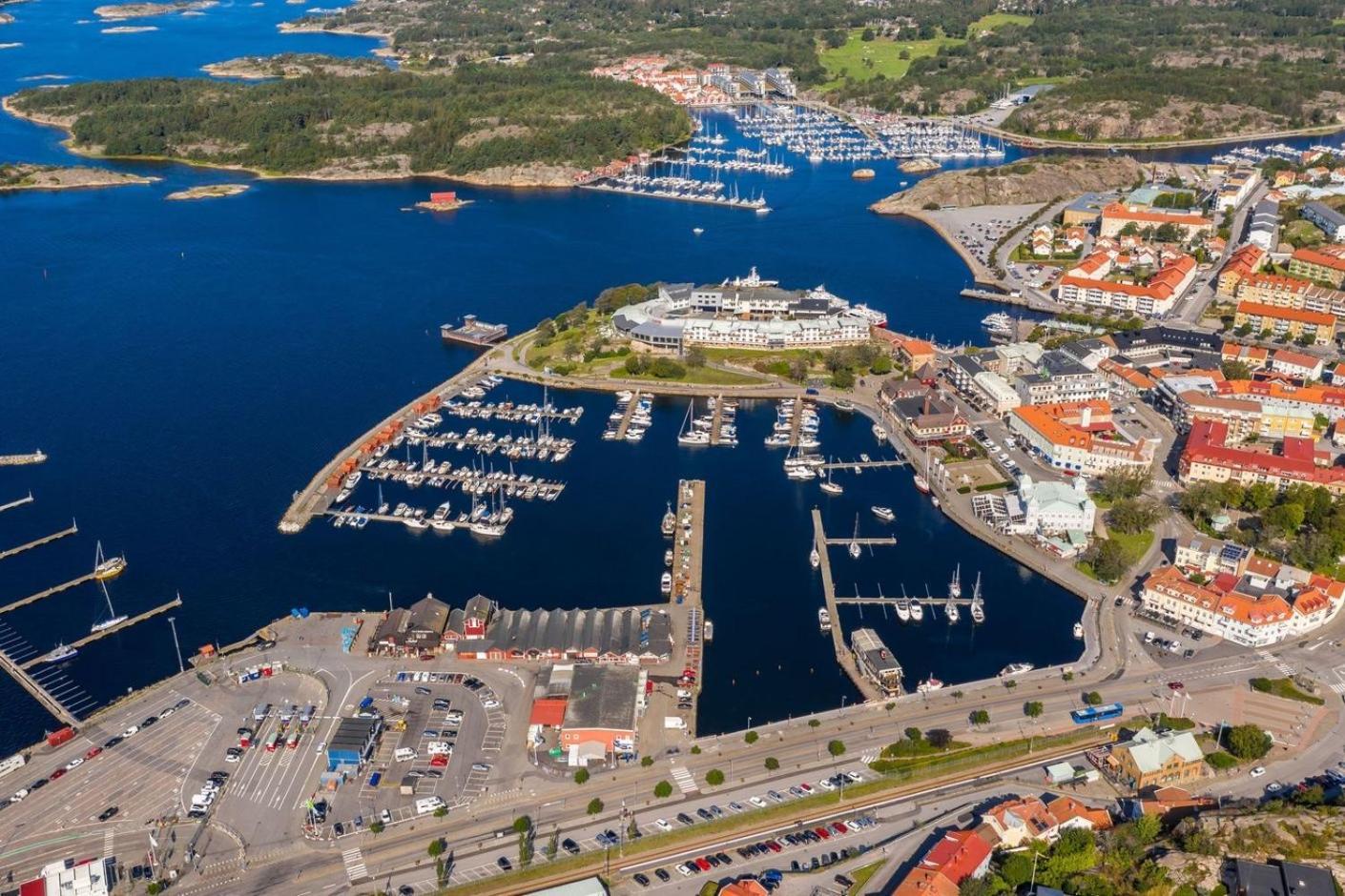 The Blomsholm Cabin - Load Your Electric Car Strömstad Exterior foto